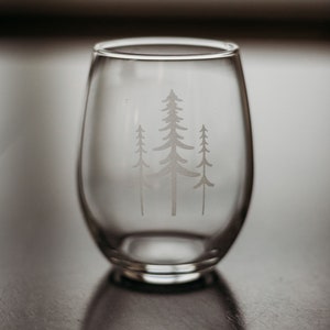 Forest Etched Stemless Wine Glass - etched wine glass - forest tree wine glass - etched forest design - custom wine glass - adventure glass