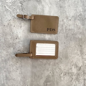 Personalized luggage tag, Leather luggage tag, Personalized Travel Gift, Personalized Gifts, Groomsman gift, leather accessory, suitcase tag