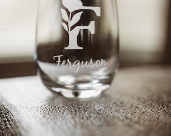 Etched Stemless Wine Glass, etched wedding wine glass, Gifts for Her, Personalized Wine Glass, Personalized wedding Gift, Bride wine
