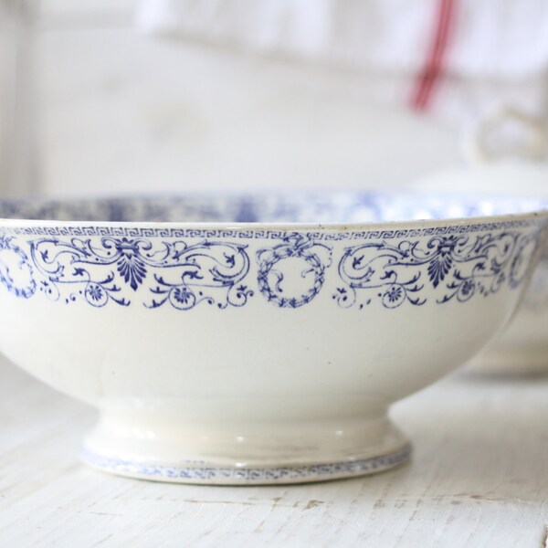Rare. Vintage French  flowers large bowl CREIL ET MONTEREAU 19th century. Faience serving. Mixing bowl.