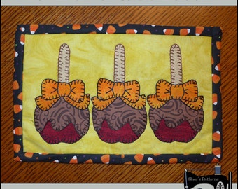 PDF Pattern for Caramel Apple Mug Rug, Halloween Mug Rug Pattern, Halloween Mini Quilt Pattern - Sewing Pattern, Tutorial, DIY