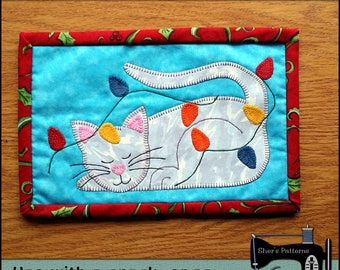 PDF Pattern for Lights and Cat Mug Rug, Christmas Mug Rug Pattern, Cat Mini Quilt Pattern - Christmas Applique Sewing Pattern, Tutorial, DIY