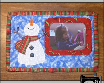 Patrón PDF para alfombra de taza con foto de muñeco de nieve, patrón de alfombra de taza de Navidad, patrón de mini edredón de muñeco de nieve - Patrón de costura, Tutorial, DIY