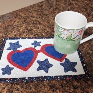 PDF Pattern for Patriotic Mug Rug, Sunglasses Mug Rug Pattern, Patriotic Mini Quilt, Patriotic Applique Sewing Pattern, Tutorial image 2