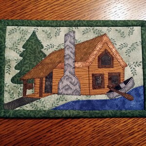 PDF Pattern for Lakeside Cabin Mug Rug, Cabin Mug Rug Pattern, Vacation Mini Quilt Pattern, Cabin Applique Sewing Pattern, Tutorial, DIY image 3