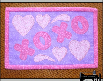 PDF Pattern for Hugs & Kisses Mug Rug, Valentine Mug Rug Pattern, Valentine Mini Quilt Pattern, Valentine Applique Sewing Pattern, DIY