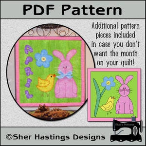 Könnte beinhalten: PDF-Muster für eine gesteppte Wandbehänge mit einem rosa Hasen, einem gelben Küken und einer blauen Blume. Das Design enthält das Wort "April" und ist mit oder ohne Monat erhältlich.
