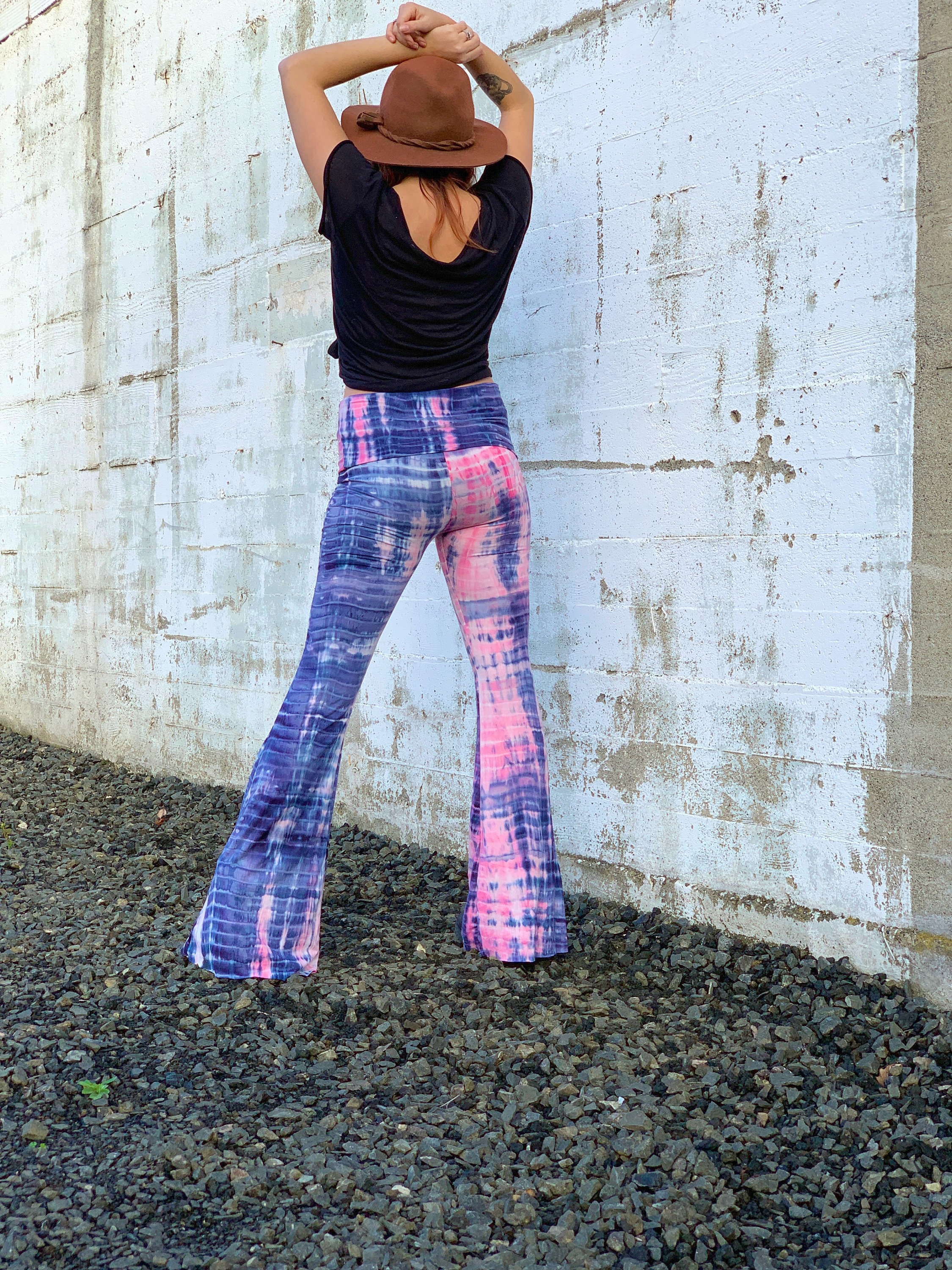 パンツ FUMIKAUCHIDA TIE-DYE CROPPED FLARE PANTS PINK BLUE SHIBORI Tie Dye Flare Leg Bell Bottom Palazzo Gaucho