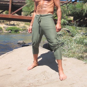 Men's bamboo sage green athleisure yoga goucho lounge beach resort surf  jogger capri pants with drawstring