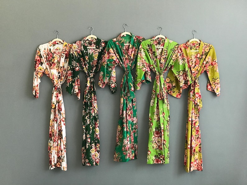 Floral Cotton Bridesmaid Robes Green, Bridal Party Getting Ready ...