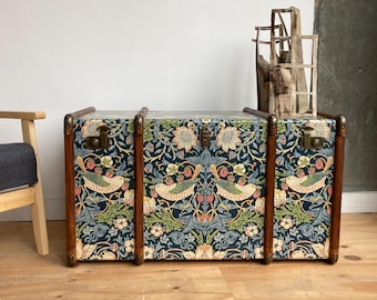 William Morris Steamer Trunk | Strawberry Thief Coffee Table, Bed End Bench _ KEITH 905050