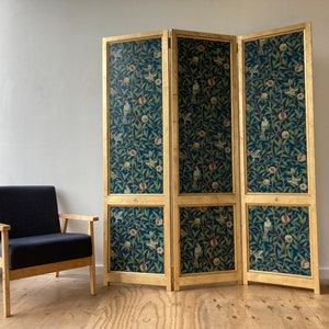 William Morris Wallpaper Room Divider Folding Screen | Handmade wooden Decorative Vintage Partition Furniture - DOILLON #BPBS