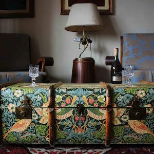 Exclusive William Morris Wallpaper Vintage Steamer Trunk Coffee table, toy chest storage bench. Upcycled Unique furniture home decor: Morris