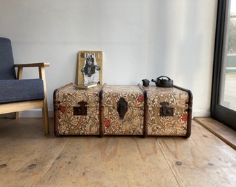 Esclusivo tavolino da caffè William Morris Steamer Trunk / mobili riciclati perfetti come panca portaoggetti vintage per coperte o cassapanca della speranza