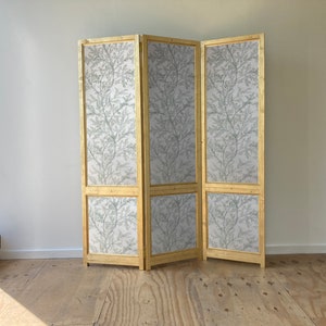 Sanderson Wallpaper Room Divider Folding Screen | Handmade wooden Decorative Vintage Partition Furniture - DOILLON #FWSG