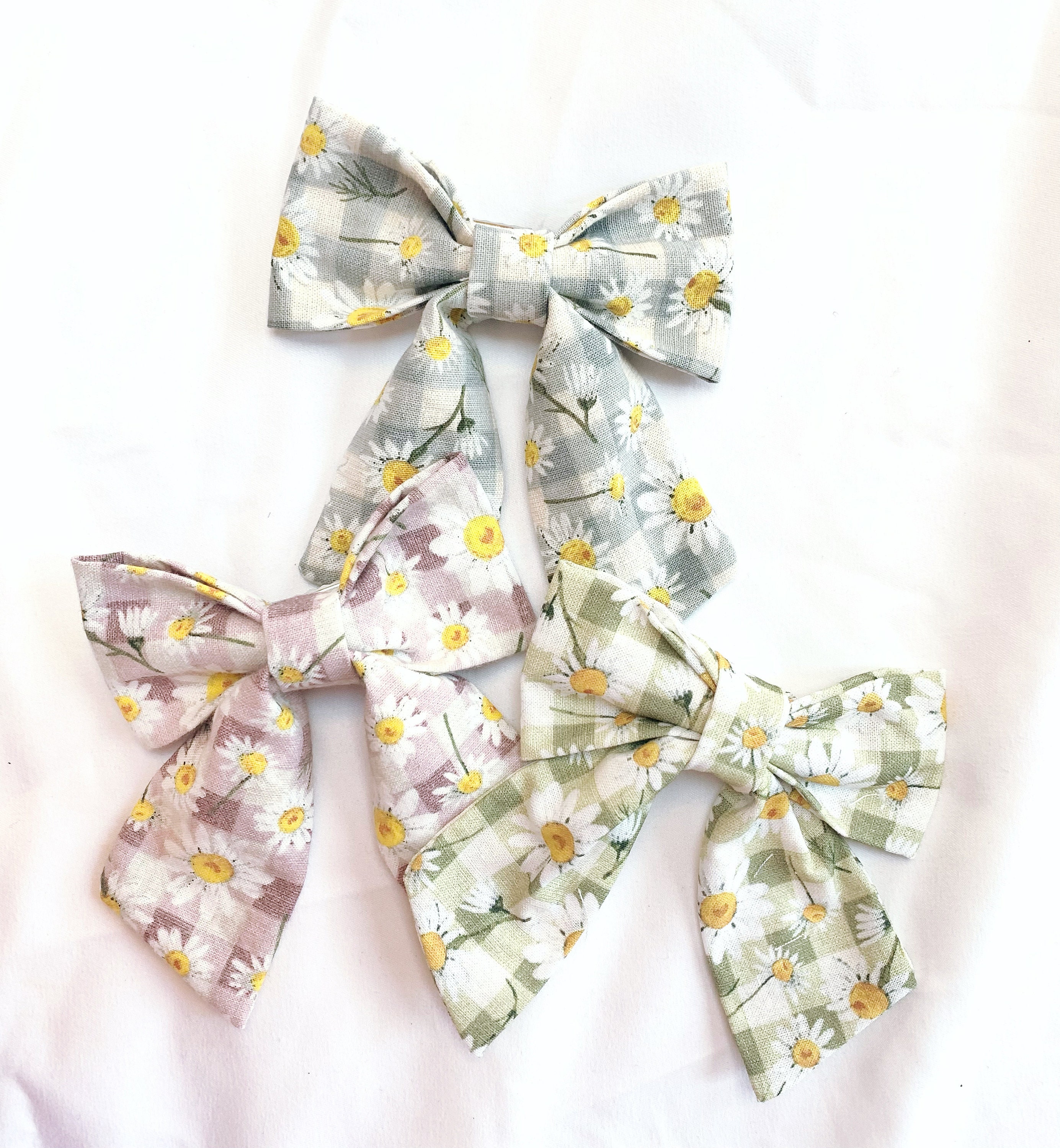 Springtime bee and gingham Medium Sailor bows - Thumbnail 2