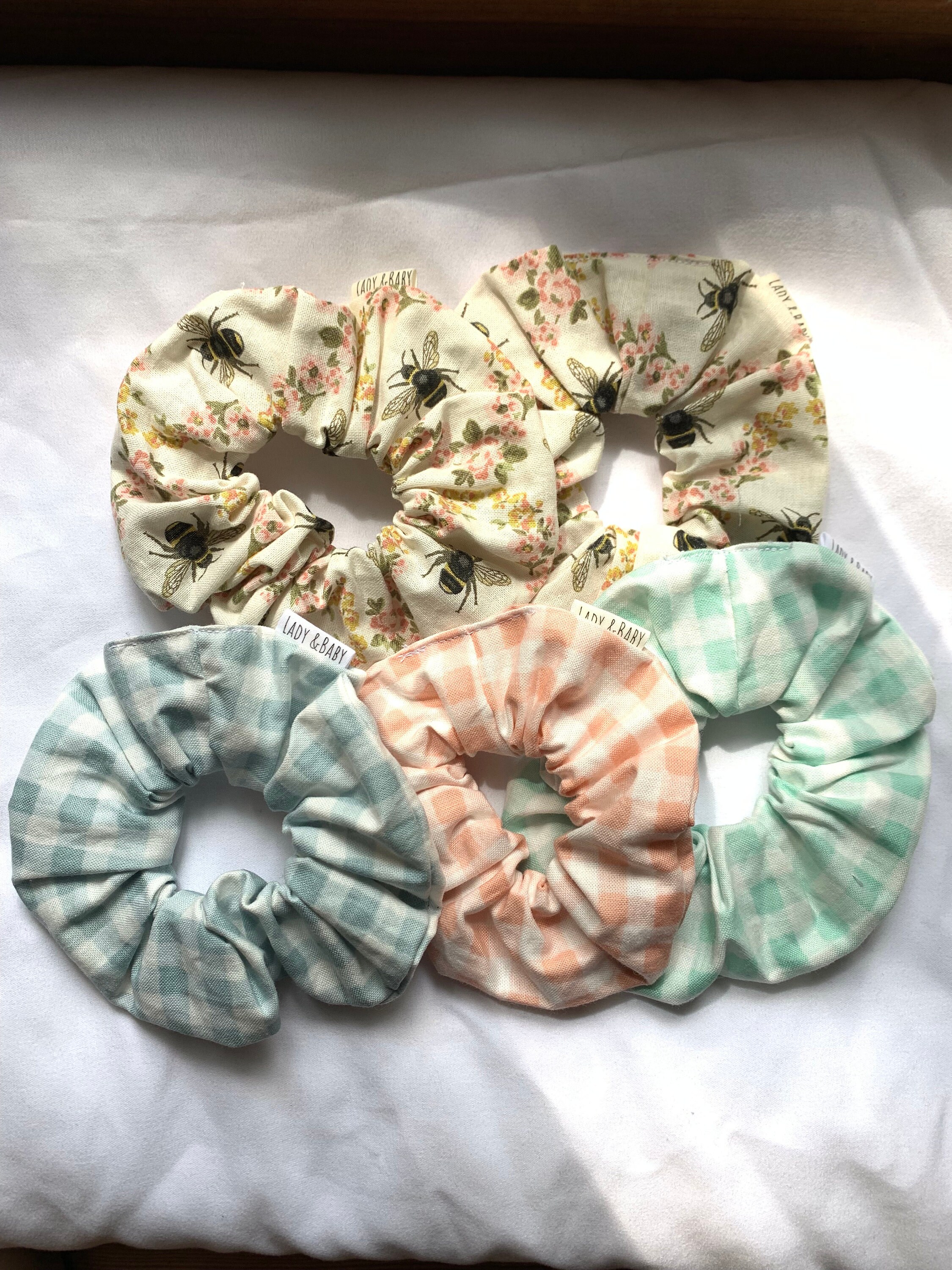 Spring time classic scrunchies Bee Floral print preppy gingham - Thumbnail 7