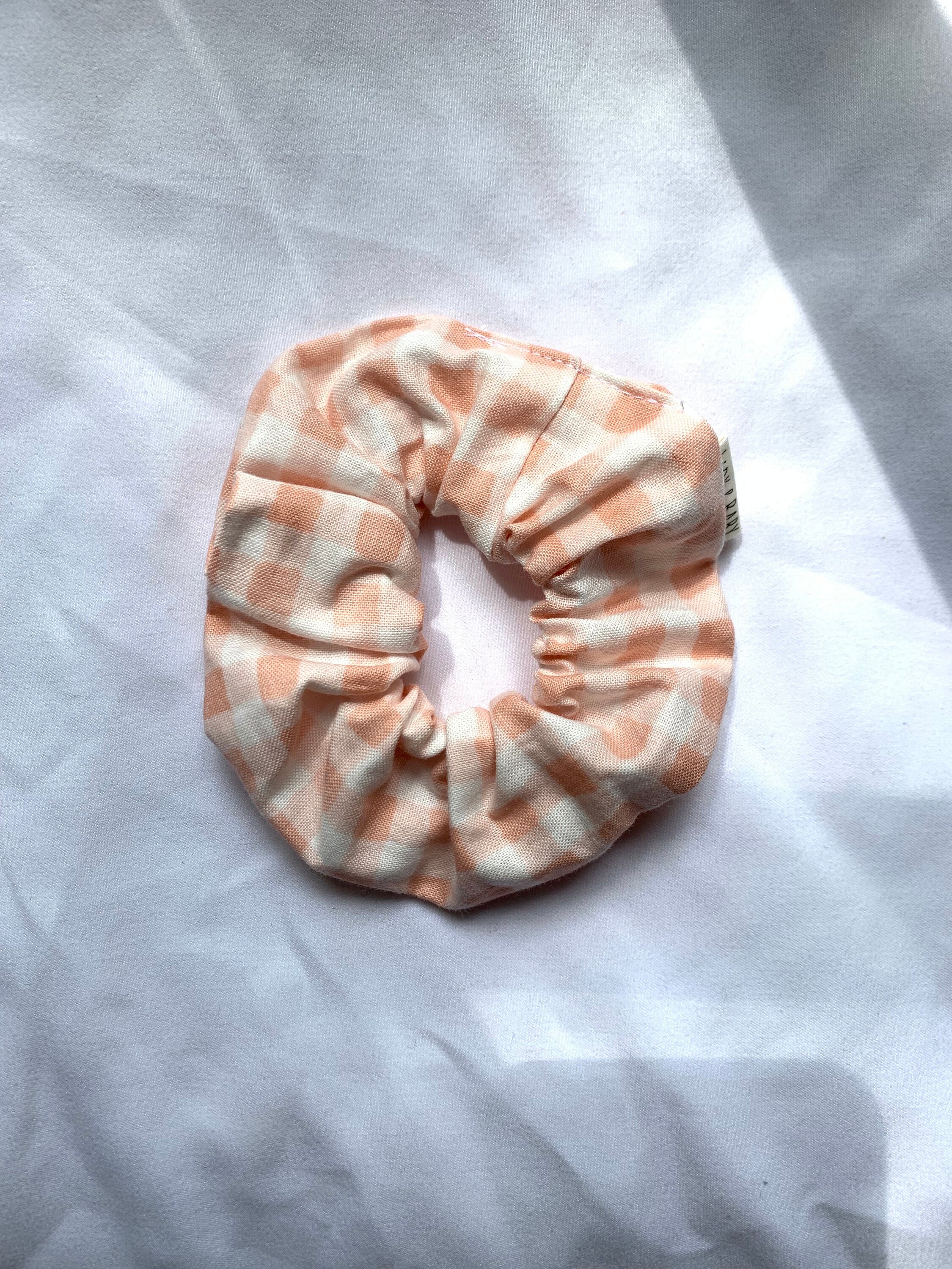 Spring time classic scrunchies Bee Floral print preppy gingham - Thumbnail 3