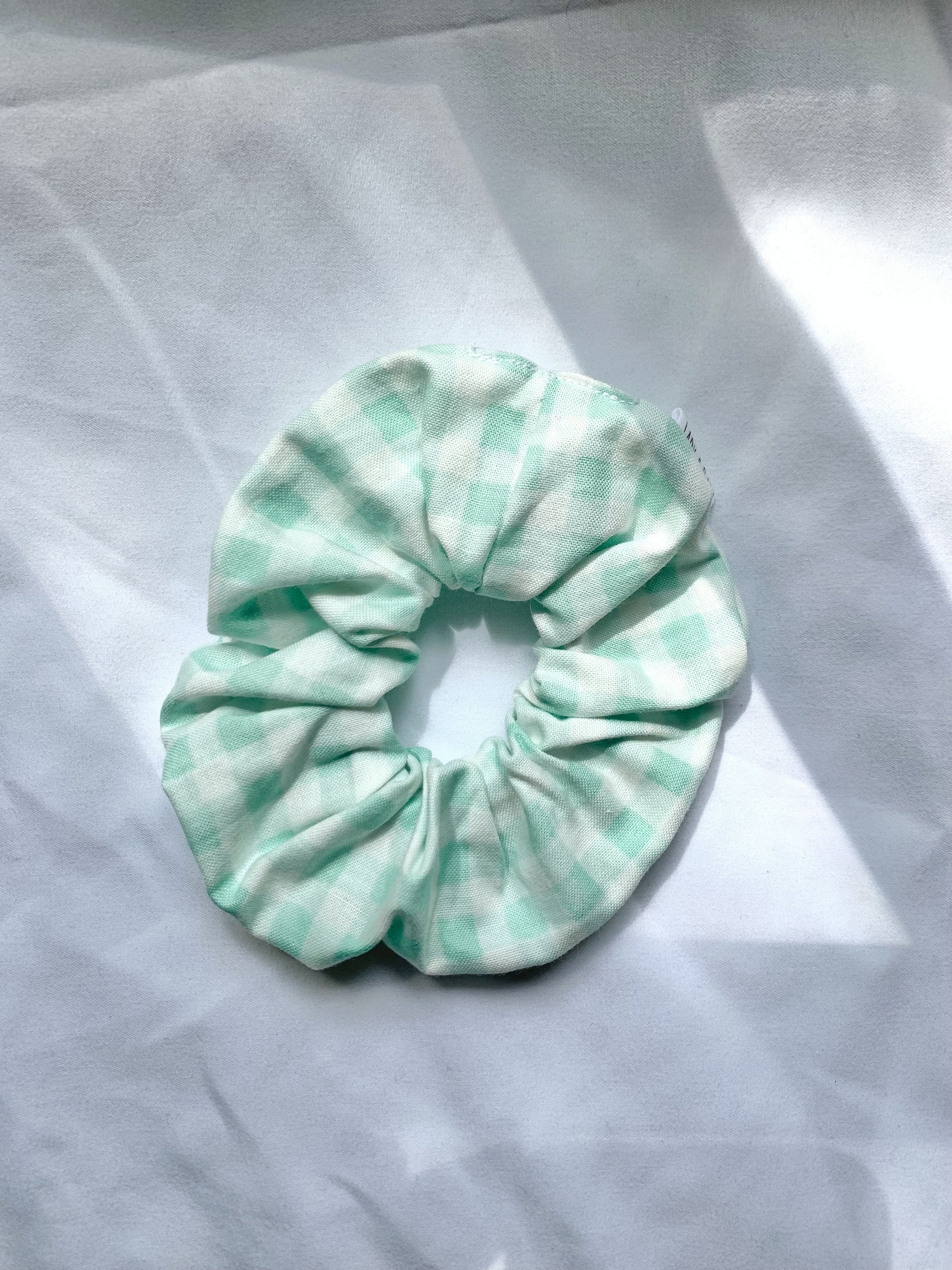 Spring time classic scrunchies Bee Floral print preppy gingham - Thumbnail 2