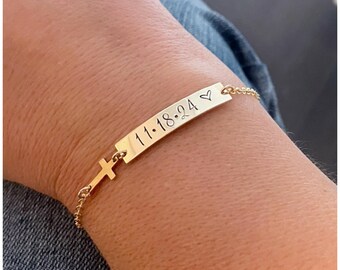 Bracciale con barra d'oro e croce - Gioielli personalizzati con timbro della data importante - Anniversario, Compleanno, Battesimo, Comunione