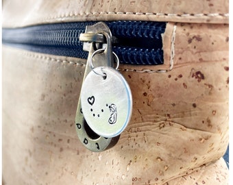 Ricordo della perdita di un figlio - Disco a forma di cuore con angelo - Accessorio per ricordare il bambino - Ciondolo con cerniera per aborto spontaneo - Disco leggero - Perdita di gravidanza