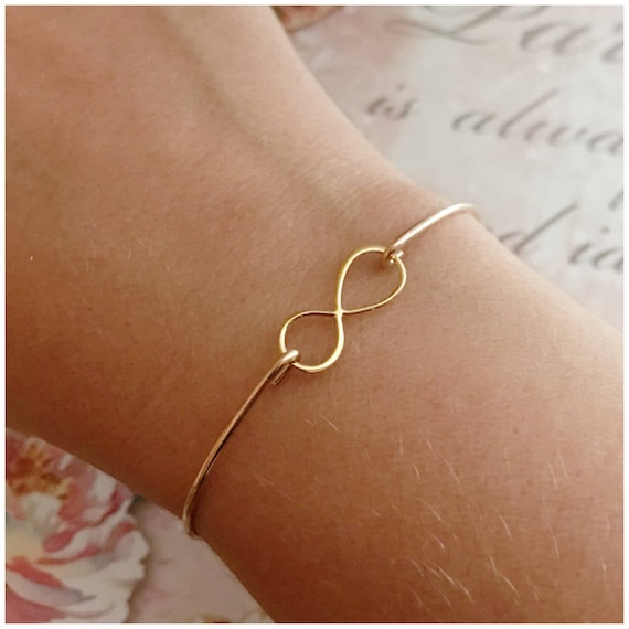 Infinity Love Adjustable Gold Bracelet | Gold Bracelet | CaratLane
