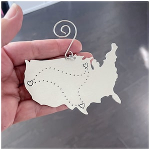 Ornement interurbain - carte des Etats-Unis - coeurs estampés - amis éloignés, frères et sœurs - cadeau de déménagement personnalisé - carte personnalisée cadeau