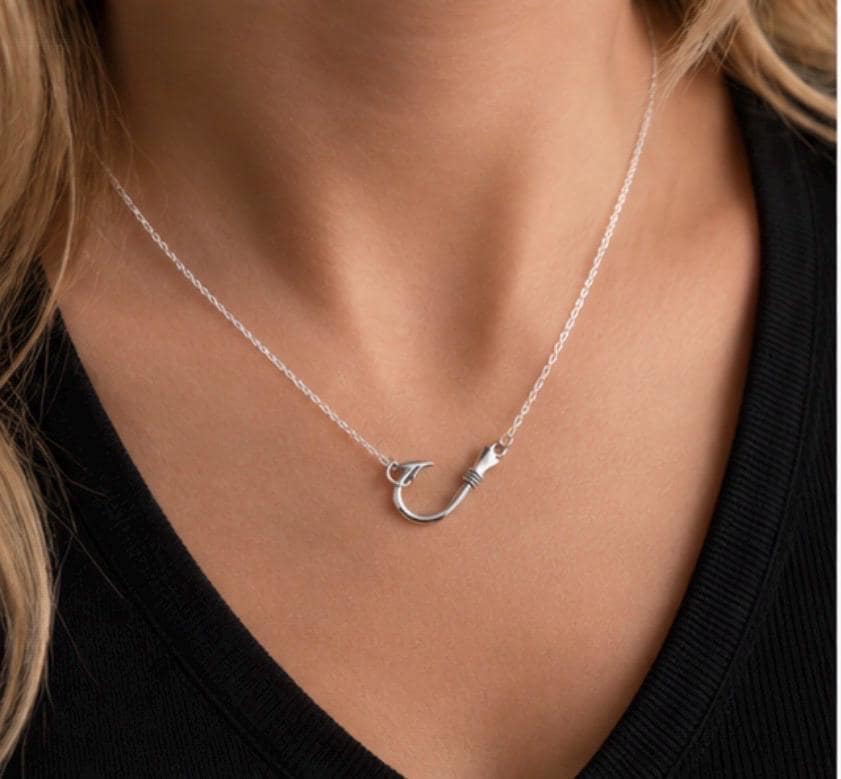 あ*や様 shellvia Fish hook necklace あ*や様 shellvia Fish hook necklace Akaka Fish Hook Necklace