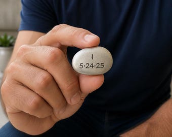Ciottolo tascabile personalizzato - Gettone personalizzato con data di nozze stampata su segni di conteggio - Pietra tascabile - Regalo di anniversario