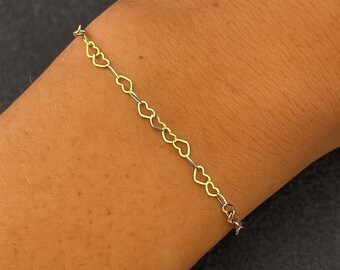 Yellow Gold Heart Bracelet - Minimalist Chain Jewelry - Layer Bracelet - Gift for Girl Friend