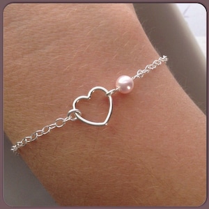 Heart and Pearl Bracelet - Sterling Silver Heart Bracelet - Simple Heart Jewelry Custom Pearl Bracelet with your Choice of Color and Size