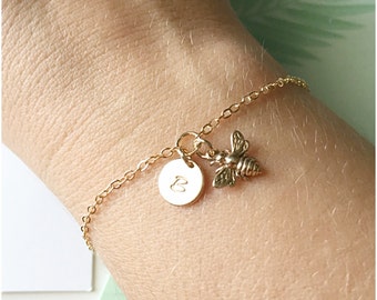 Personalized Bumble Bee Jewelry - Gold Bumblebee Bracelet - Hand Stamped Initial on Gold Disc - Dainty Gold Bracelet with Honey Bee Charm