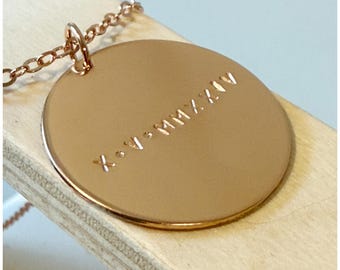 Collana con data di anniversario - Numeri romani - Collana personalizzata con disco da 1" - Gioielli stampati - Oro rosa - Oro giallo - O argento sterling