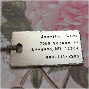 Gepersonaliseerde bagagelabel - met de hand gestempeld label voor koffer - gehamerd aluminium label voor handbagage - aangepast taslabel adreslabel reisaccessoire