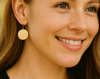 3/4" Gold Filled Disc Earrings - Simple Gold Earrings - Medium Disc Charm - Round Circle Earrings - Coin Earrings - Minimalist Gift