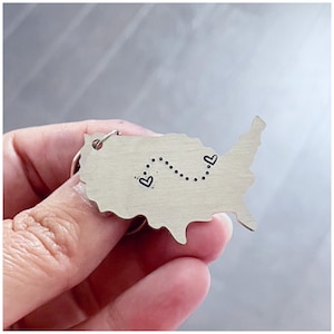 Carte multi-villes - Tamponnez n'importe quel nombre d'États - Porte-clé de carte estampillé à la main - Porte-clé personnalisé des États-Unis - Amour longue distance - Carte estampée