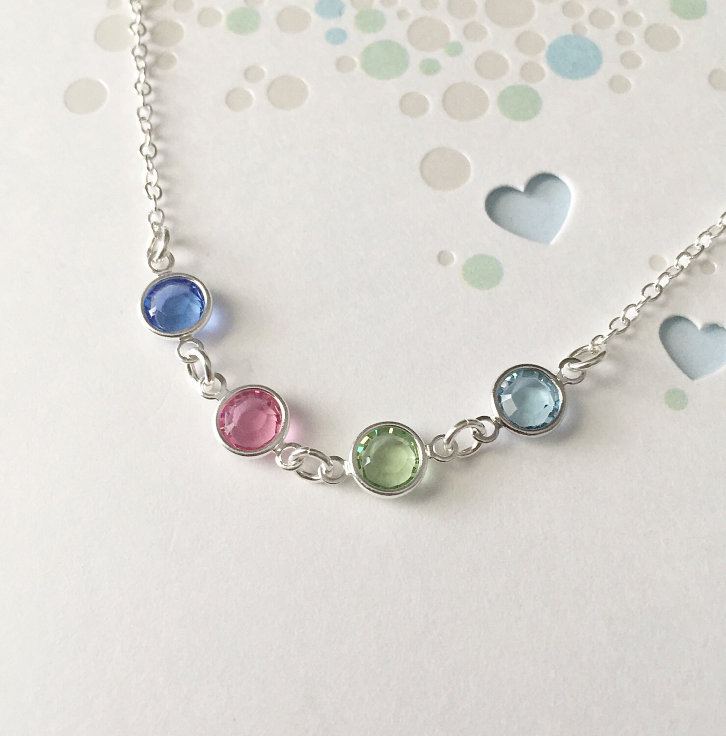 Collar de piedra de nacimiento simple - Piedras de nacimiento Swarovski de plata - Regalo delicado para ella - Joyería para mamá - Cristal redondo - Meses de nacimiento de los niños de la abuela
