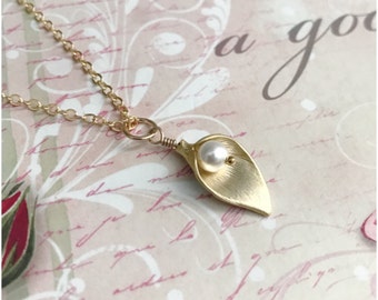 Gold Calla Lily Necklace - Flower Leaf Necklace - Pearl Flower Necklace - Custom Pearl Flower Necklace - Swarovski Pearl Gold Calla Jewelry