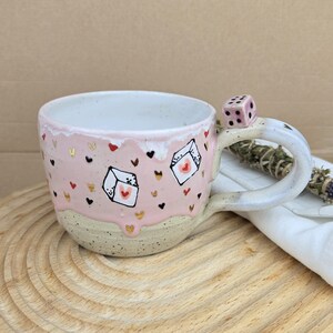 getöpferte rosa Tasse mit Gold,bunte handgemachte Herztasse,besonderes Valentinstagsgeschenk für Freundin,Blümchentasse groß süß,Schwester