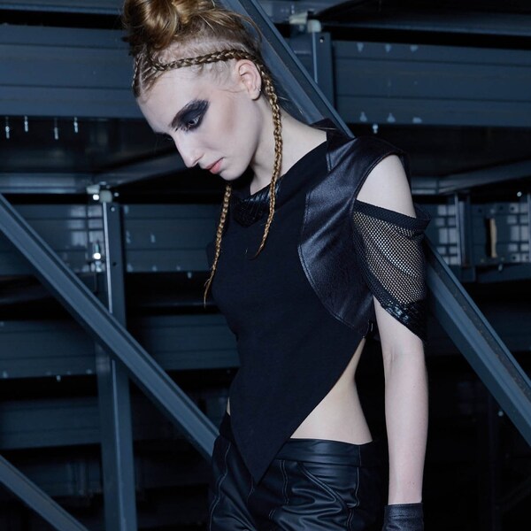 Black crop top open shoulder top heavy metal - W2