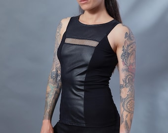 Zwarte techwear tanktop, cyberpunk kleding voor dames, imitatieleer | RA2 shirt