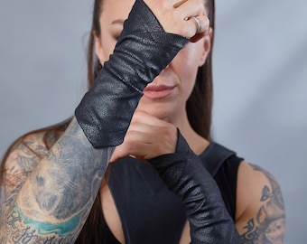 Medieval Fingerless Gloves, Assassin Costume Gauntlets, Faux Leather | X-WRW