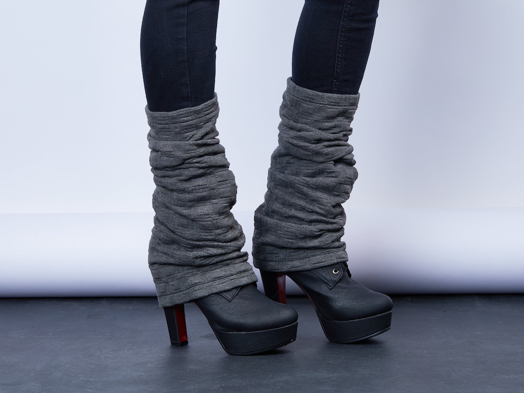 ◇ODD ONE OUT◇ BUTTON SLIT KNIT LEG WARMER GRAY Evie Knitted Slit Leg Warmers