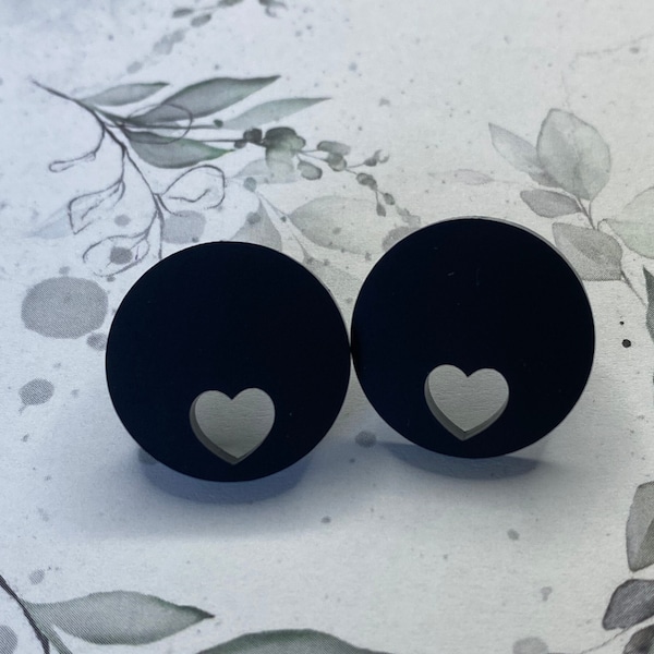 1 pair of stud earrings black heart acrylic 20 mm