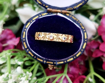 Vintage 9ct Yellow Gold Engraved Spinel Starry Eternity Wedding Band Ring / Size L or 6