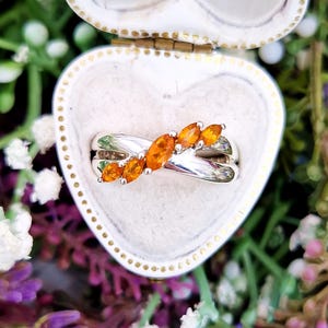 Vintage Sterling Silver Firey Orange Glass Crossover Statement Ring / Size J 1/2 or 5.25