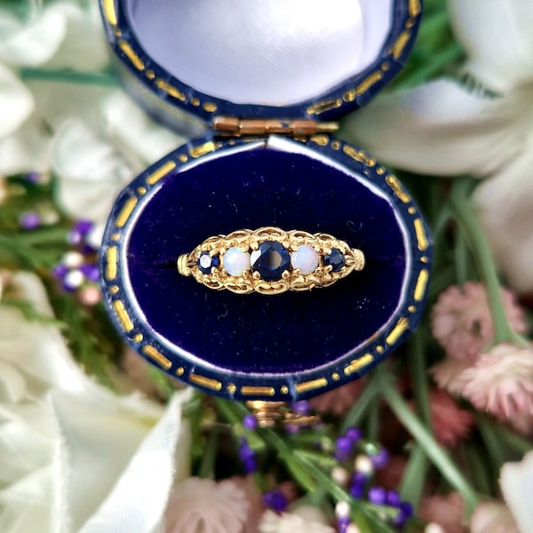 Vintage 1986 9ct Yellow Gold Ornate Sapphire and Opal 5 Stone Ring / Size M or 6.5