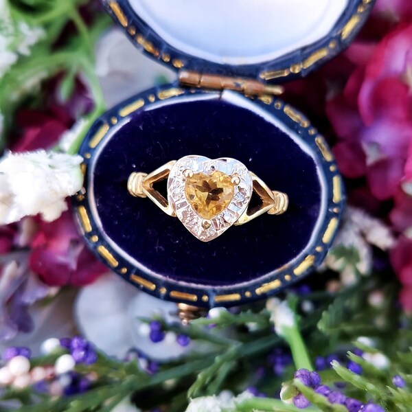 Vintage 9ct Yellow Gold Yellow Citrine and Diamond Heart Cluster Ring / Size O or 7.5