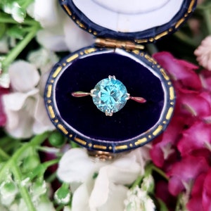 Antique Art Deco 9ct White Gold Blue Zircon Gemstone Solitaire Ring / Size M 1/2 or 6.75