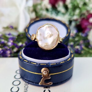 Vintage 9ct Yellow Gold Baroque Keshi Pearl and Diamond Statement Ring / Size I or 4.5